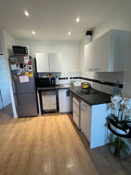 Sous Le Toits De Apartment